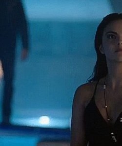 Lili Reinhart And Camila Mendes As Betty And Veronica Gifs